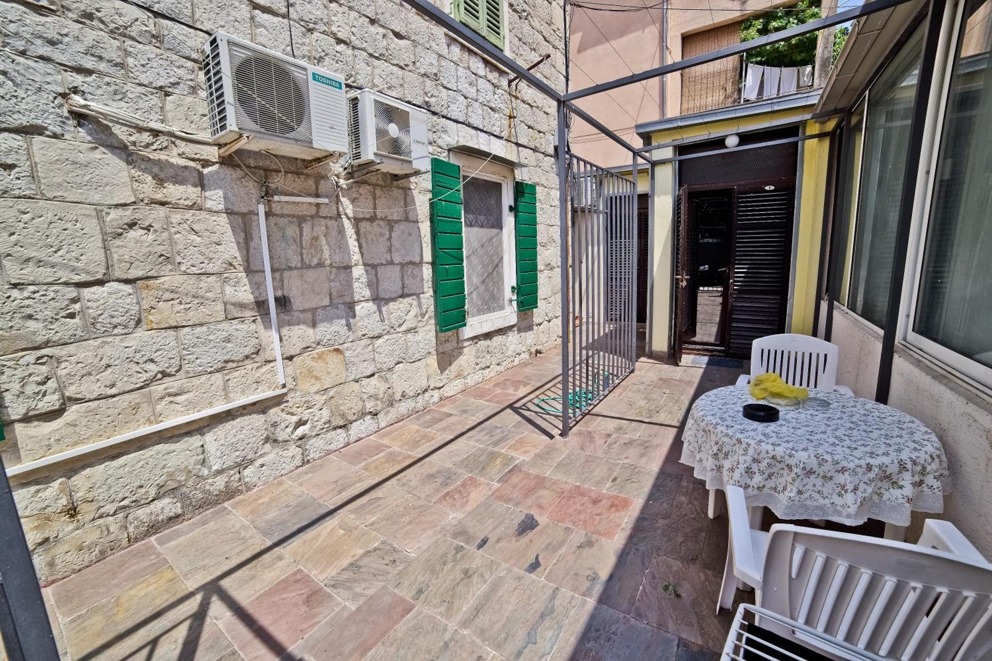 Guest House Maja Split Exterior photo